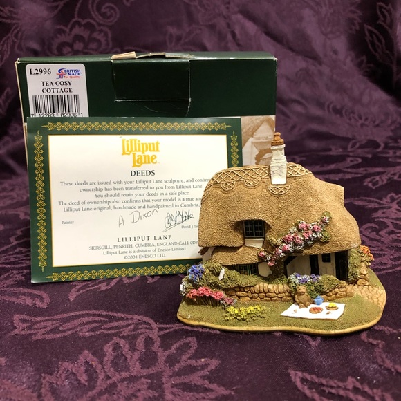Lilliput Lane Tea Cosy Cottage, Sales Promotion - Picture 9 of 9